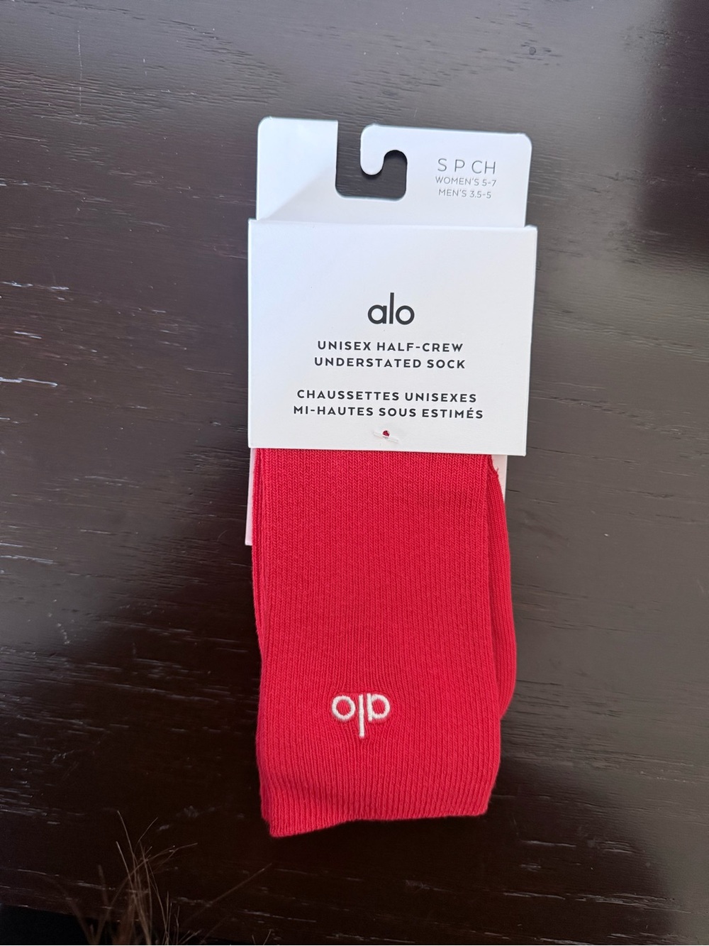 Alo Yoga Unisex Half-Crew Understated Socks Bright Red NWT Size S